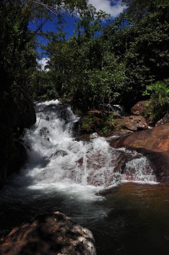 Cachoeira de águas cristalinas, no Vale do Vai Quem Quer, em Taquaruçu - TO
